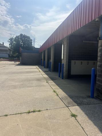 611 16th Street Bedford IN 47421