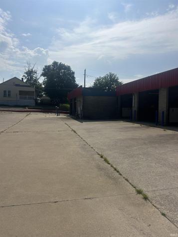 611 16th Street Bedford IN 47421