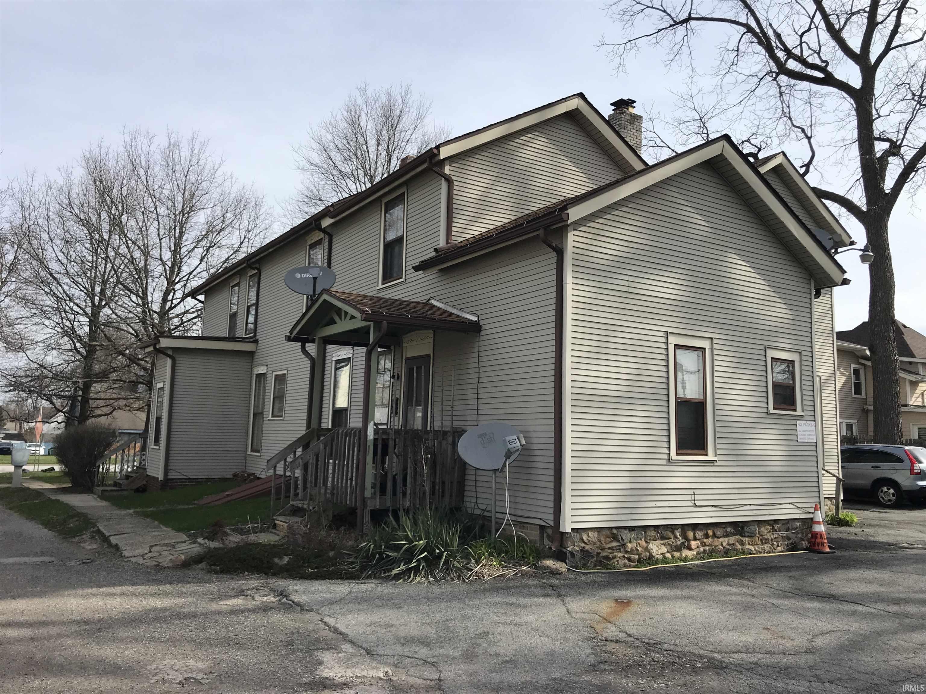 517 519 521 523 525 Lww Street Mishawaka IN 46544