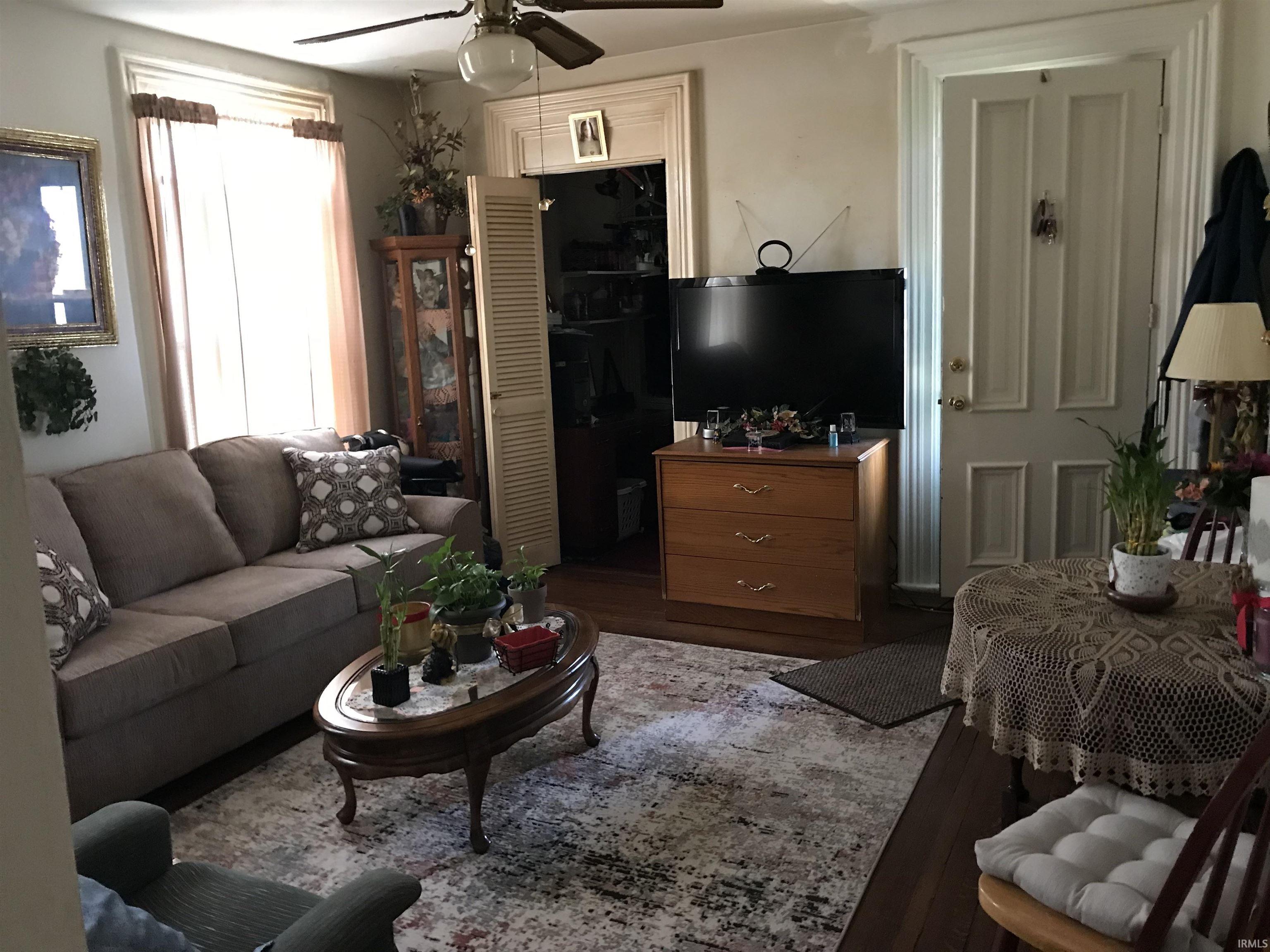517 519 521 523 525 Lww Street Mishawaka IN 46544