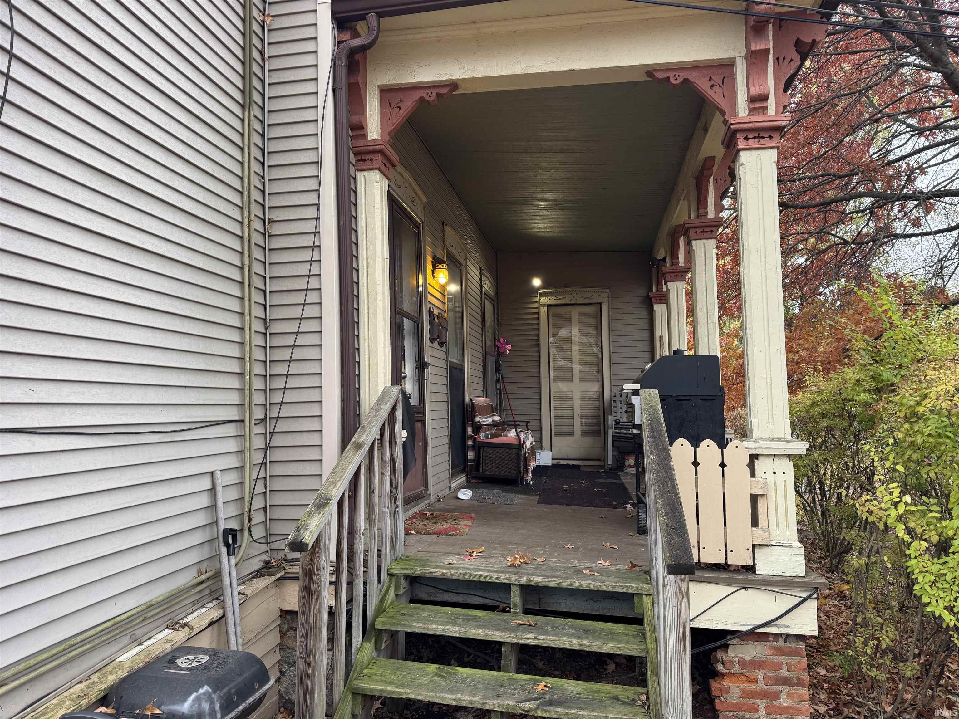 517 519 521 523 525 Lww Street Mishawaka IN 46544