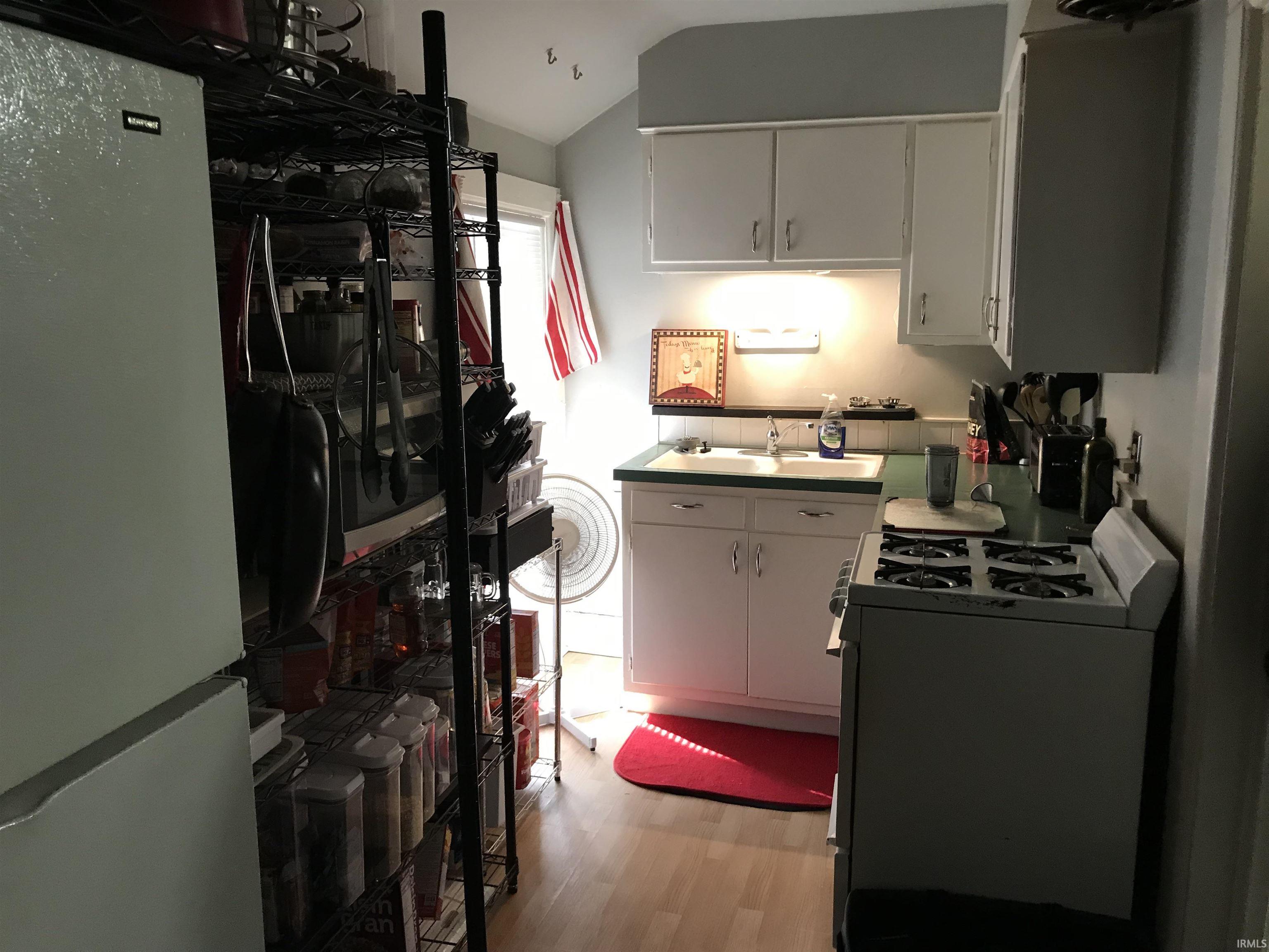 517 519 521 523 525 Lww Street Mishawaka IN 46544