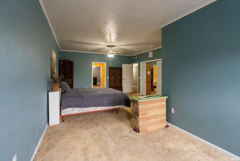 109 N Main Street Monticello IN 47960