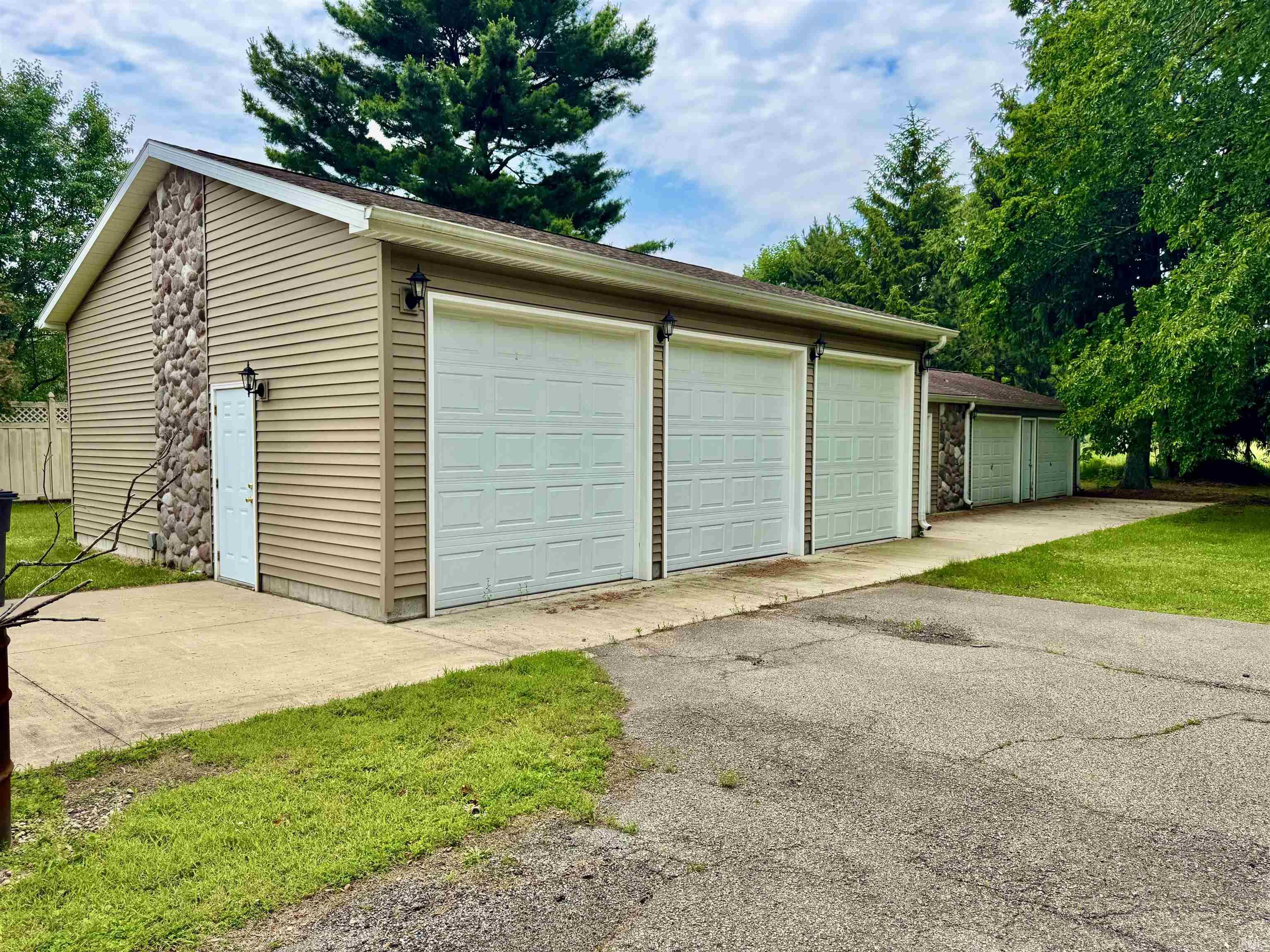 3401 Pleasant Plain Avenue Elkhart IN 46517