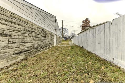 202 Mckinley Street Gaston IN 47342