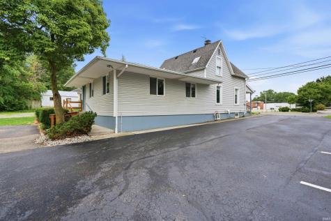 208 E Whitley Street Churubusco IN 46723
