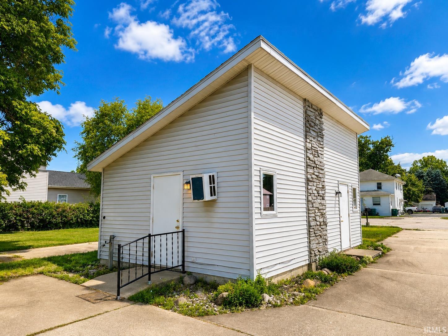 3718 Lincolnway East Mishawaka IN 46544