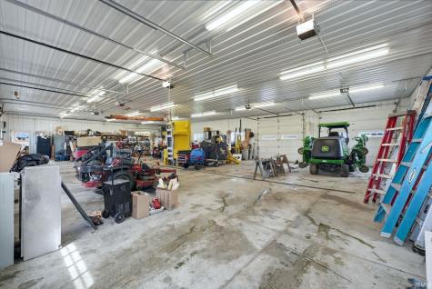 135 E Brown Drive Avilla IN 46710