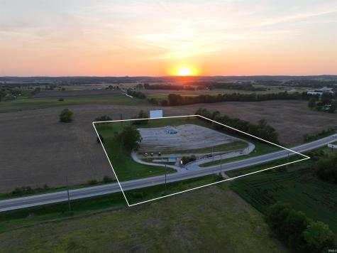 1055 S Sr 37 Road Mitchell IN 47446