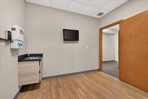 8202 Clearvista Parkway Indianapolis IN 46256