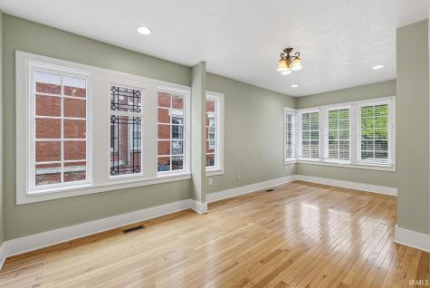 527 W Colfax Avenue South Bend IN 46601
