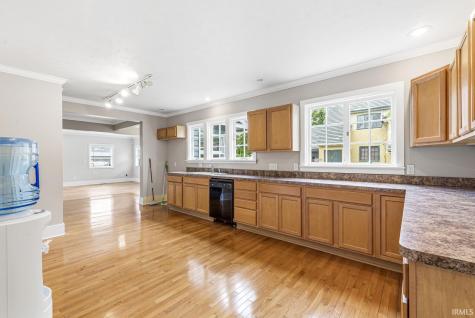 527 W Colfax Avenue South Bend IN 46601