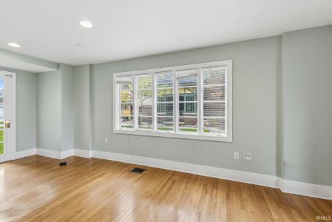 527 W Colfax Avenue South Bend IN 46601