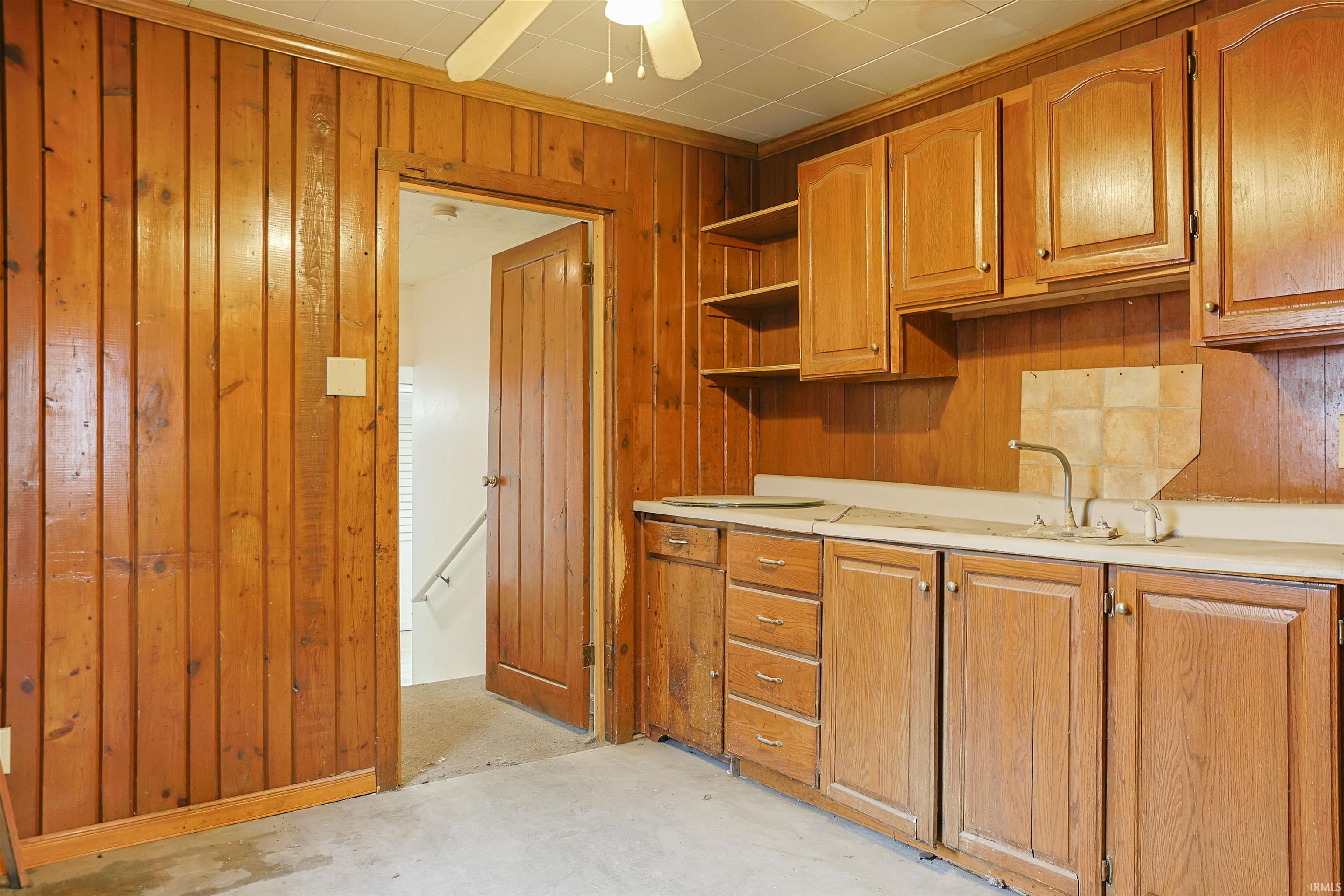 2302 Lincolnway West Mishawaka IN 46544