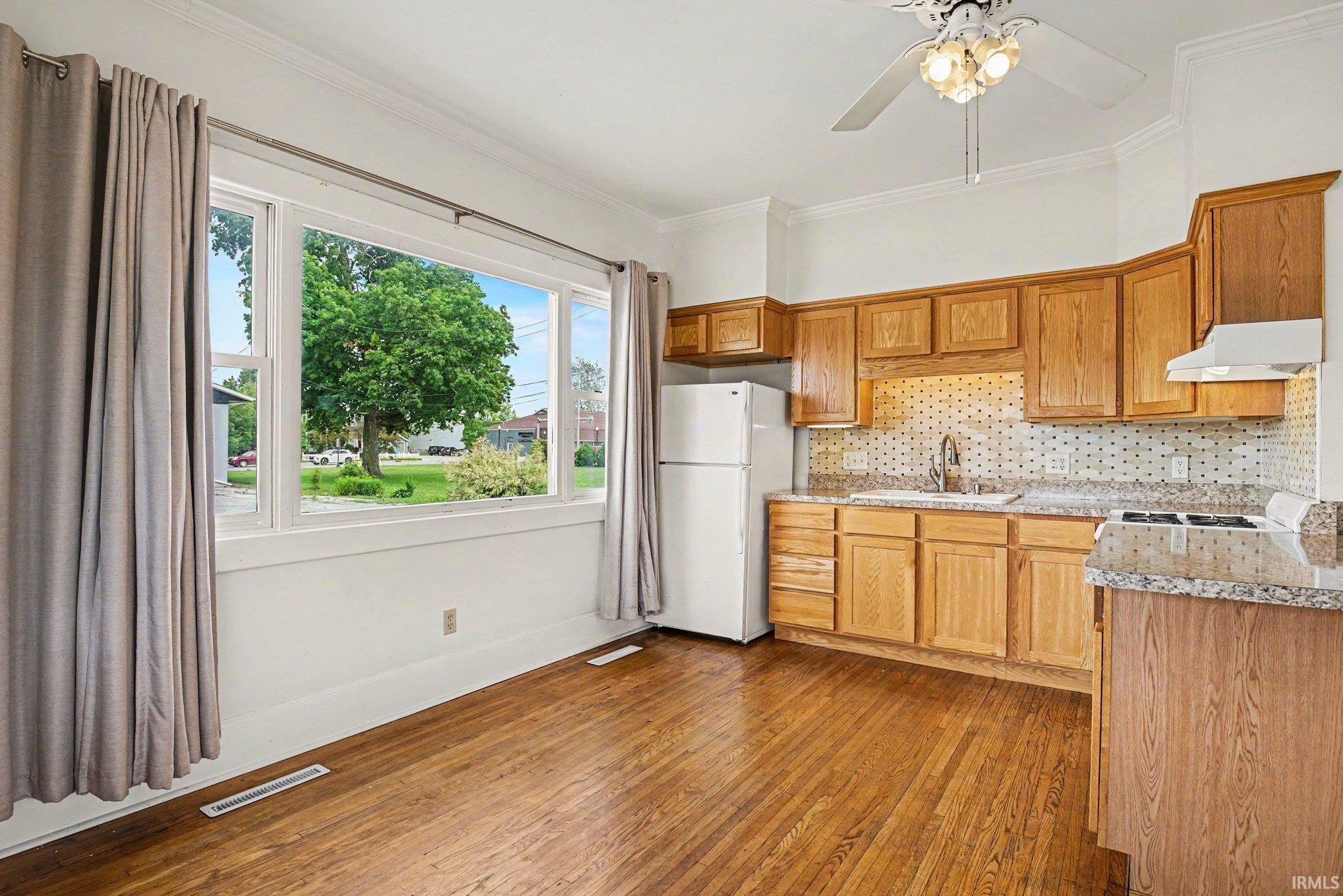 212/214 W Pike Street Goshen IN 46526