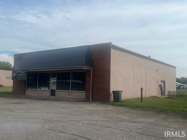 7668 Michigan Road Plymouth IN 46563