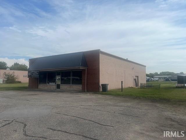 7668 Michigan Road Plymouth IN 46563