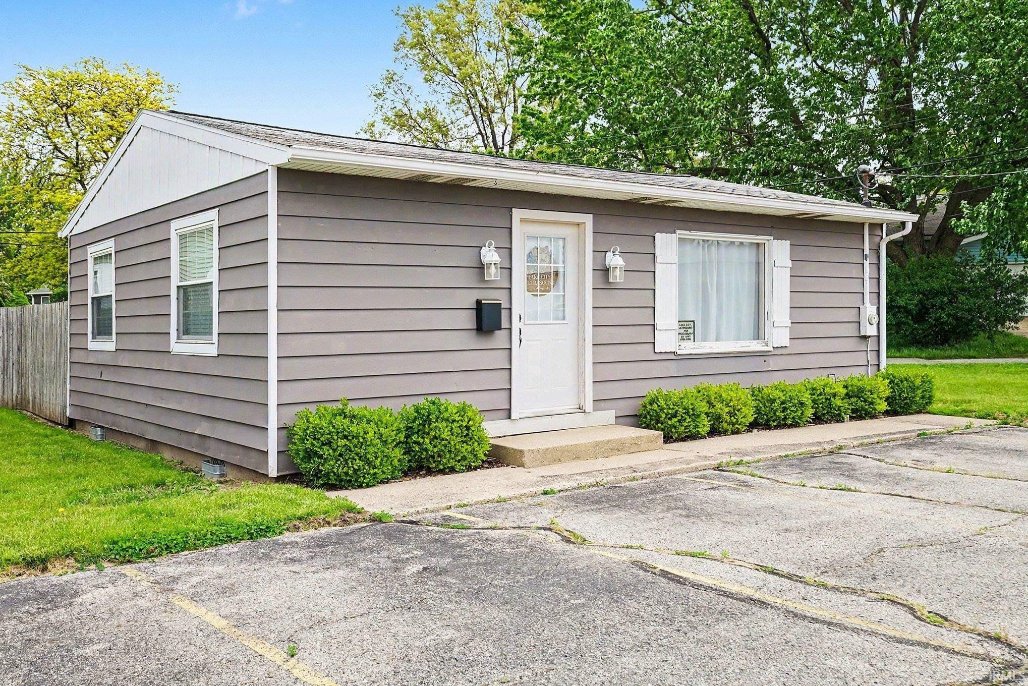 202 N Mckinley Street Warsaw IN 46580