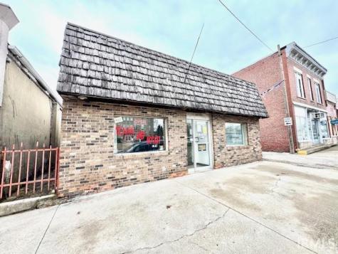 52 E Washington Street Knox IN 46534