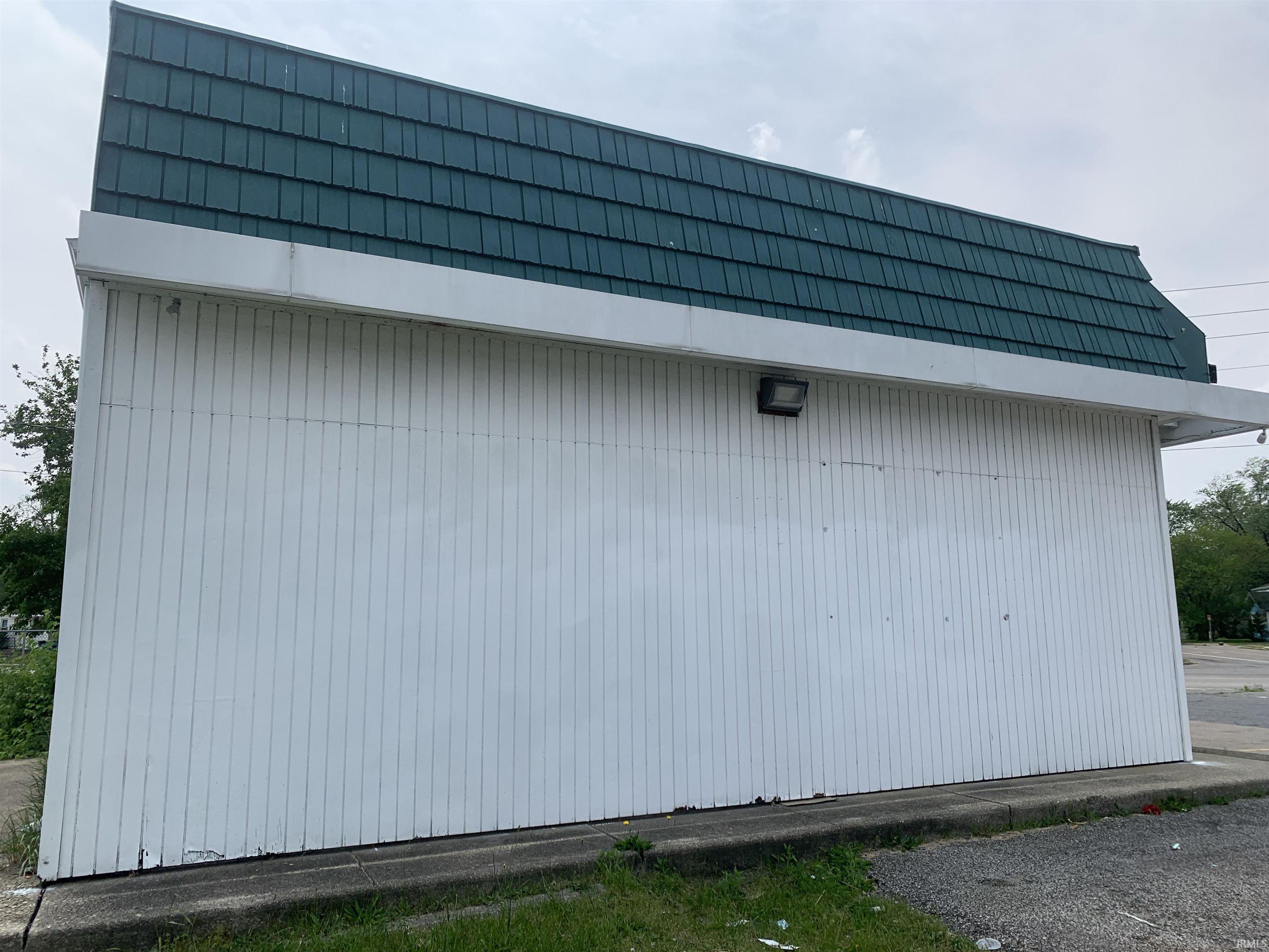 702 S Ironwood Drive Mishawaka IN 46544