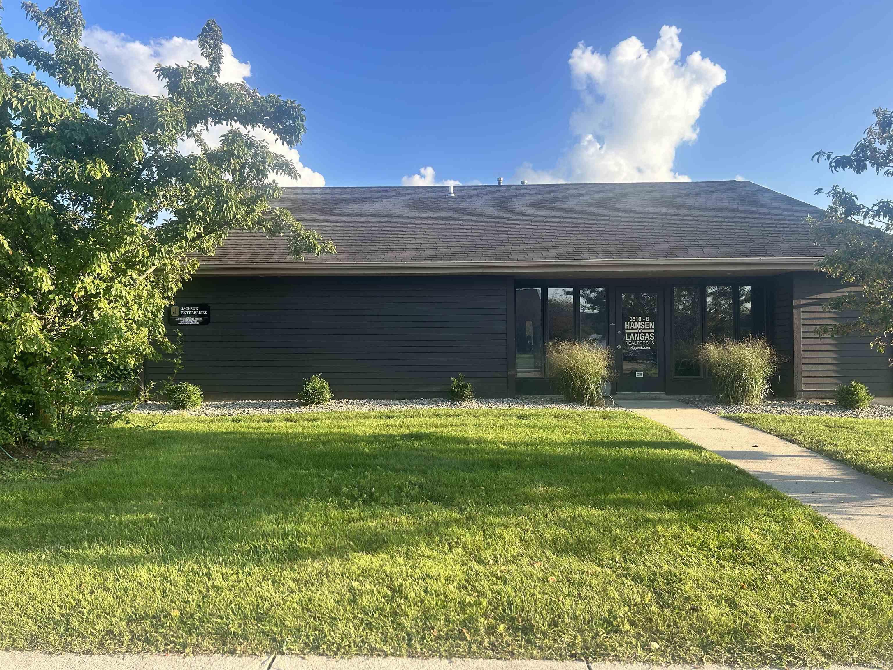 3516 Stellhorn Road Fort Wayne IN 46815
