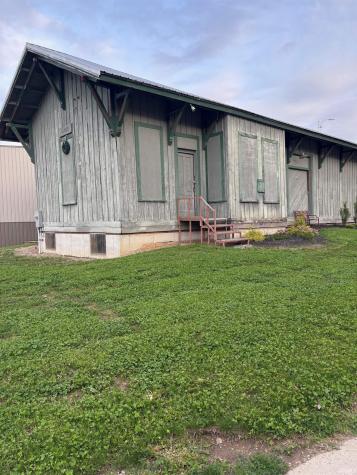 103 W Rochester Street Akron IN 46910