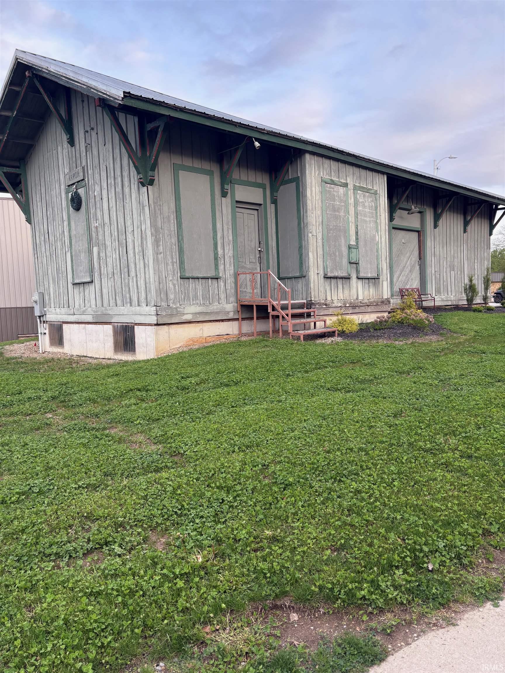 103 W Rochester Street Akron IN 46910