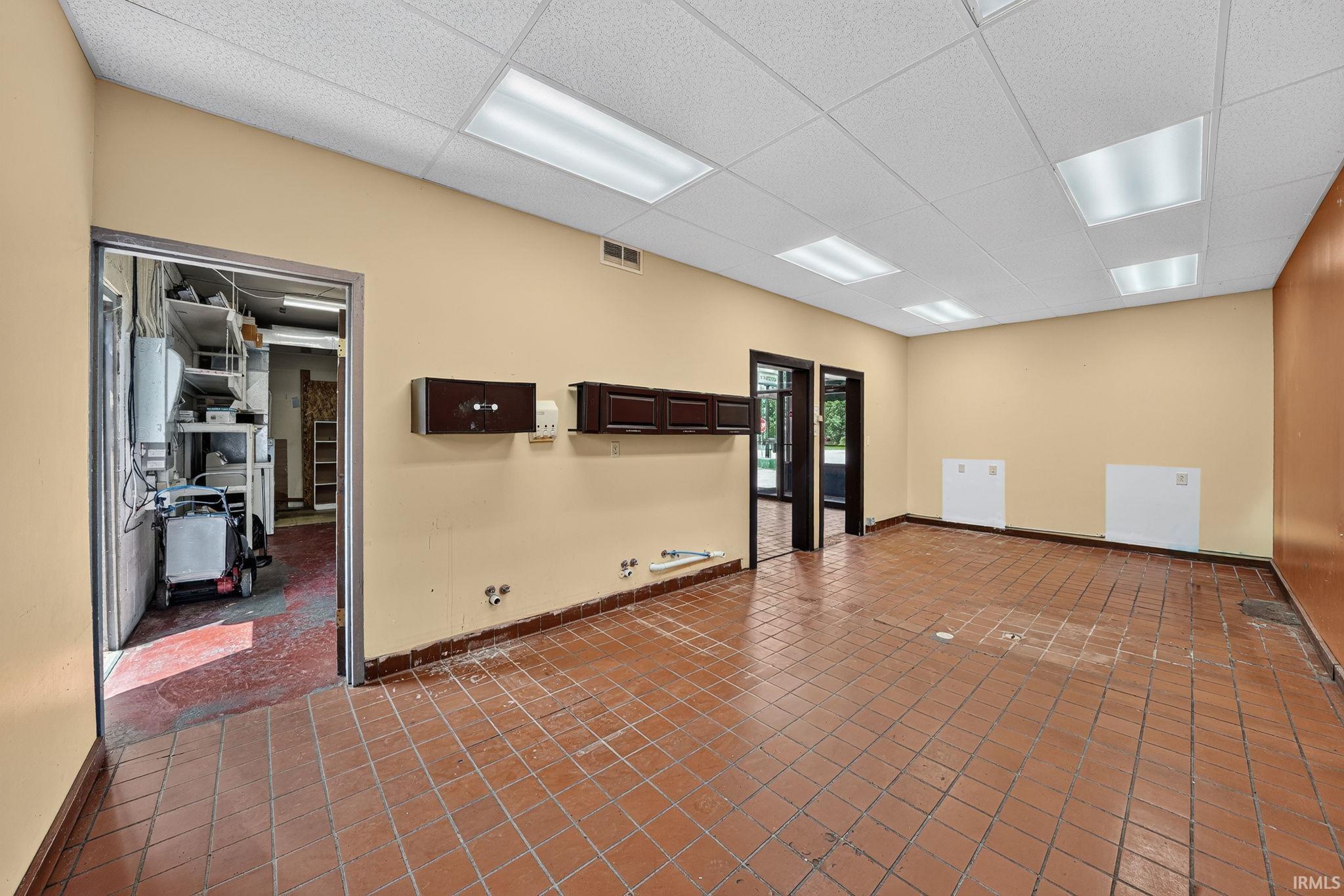 1602 E Lincolnway South Bend IN 46613