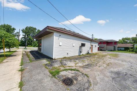 1602 E Lincolnway South Bend IN 46613