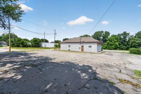 1602 E Lincolnway South Bend IN 46613