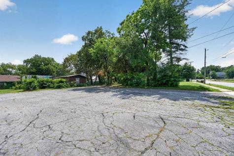 1602 E Lincolnway South Bend IN 46613