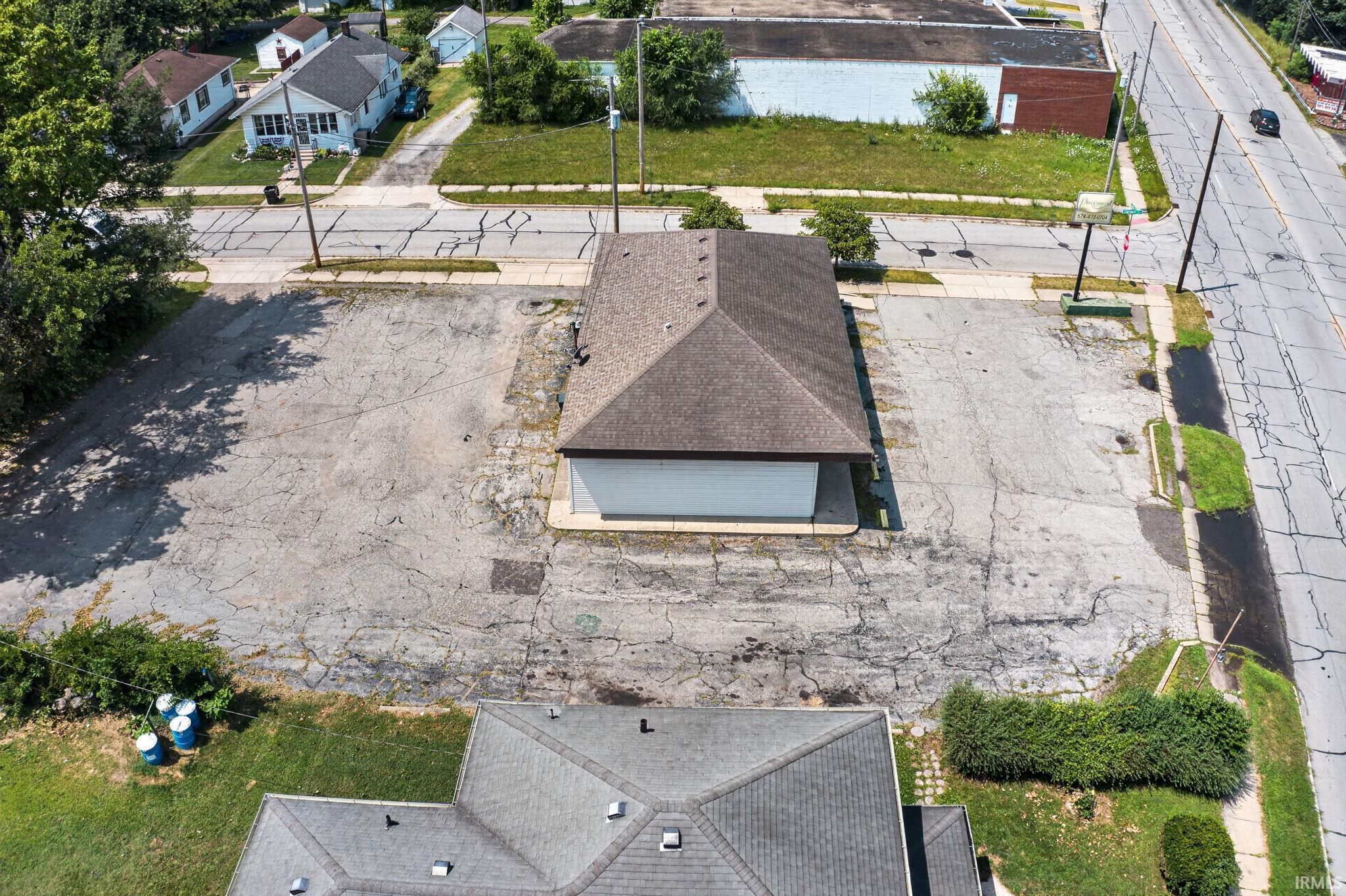 1602 E Lincolnway South Bend IN 46613