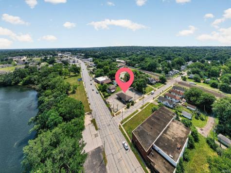 1602 E Lincolnway South Bend IN 46613