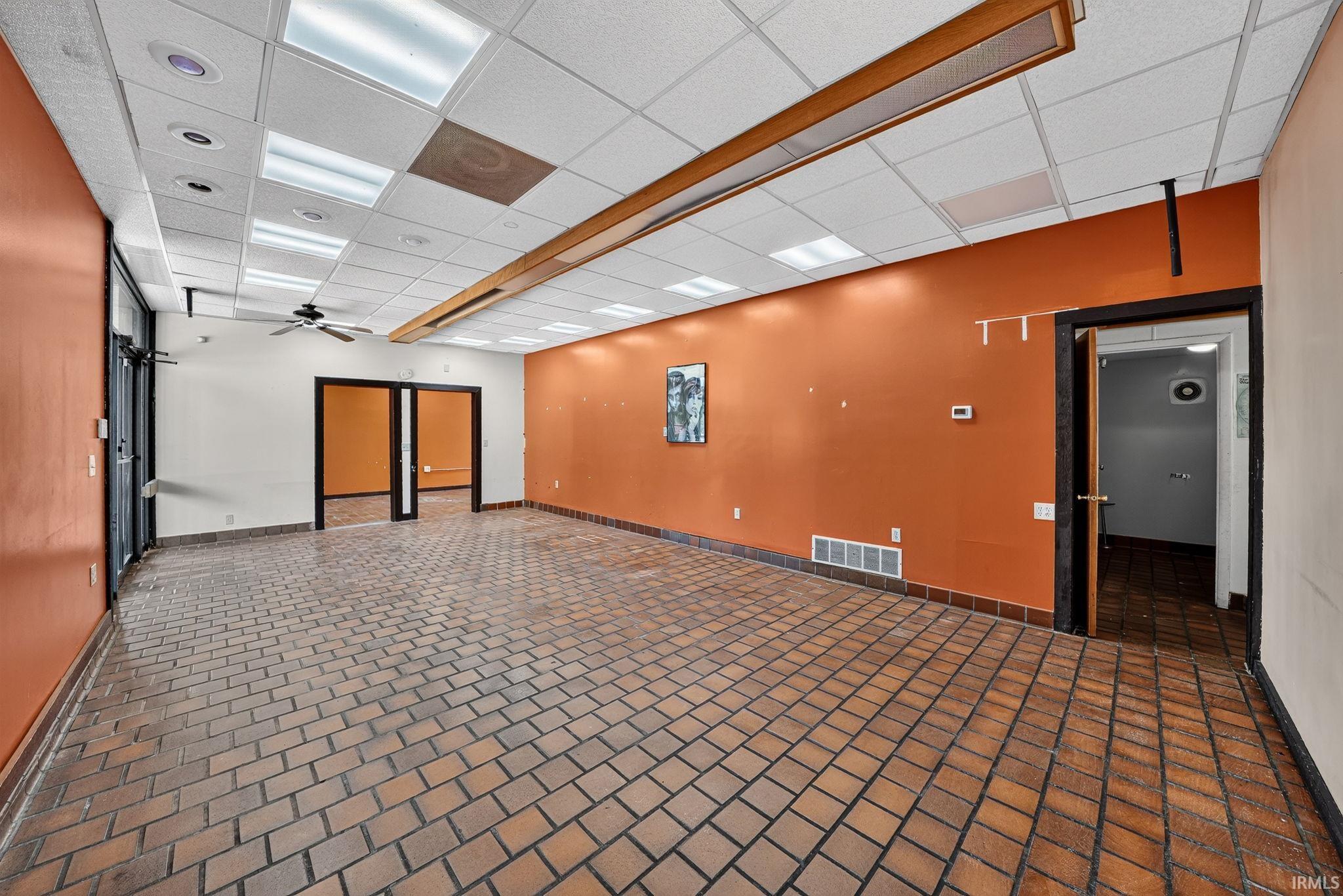 1602 E Lincolnway South Bend IN 46613
