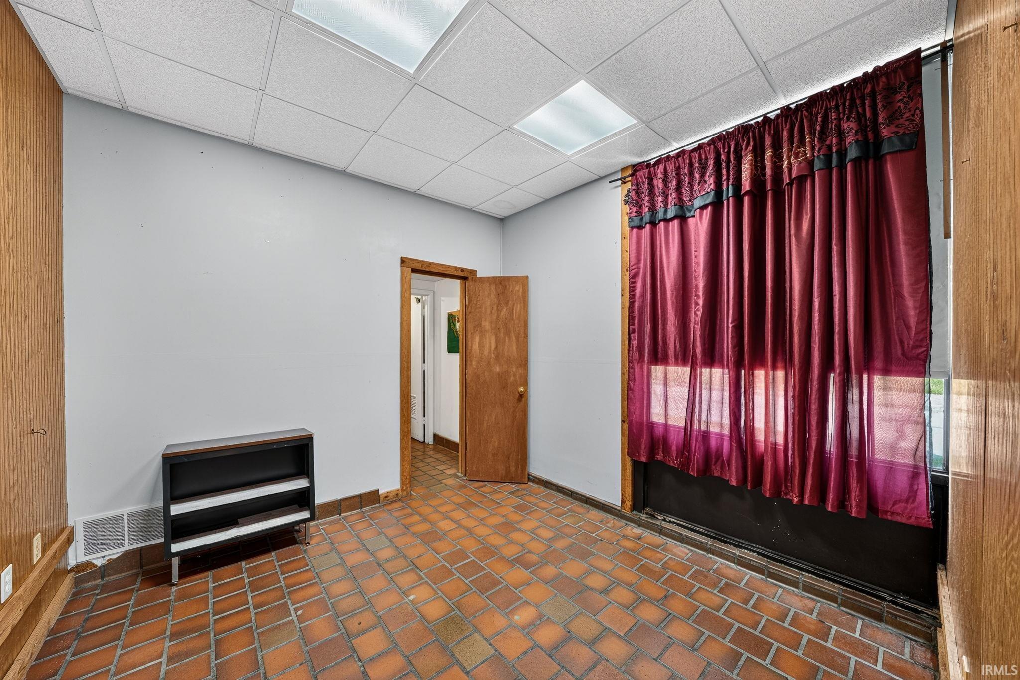 1602 E Lincolnway South Bend IN 46613