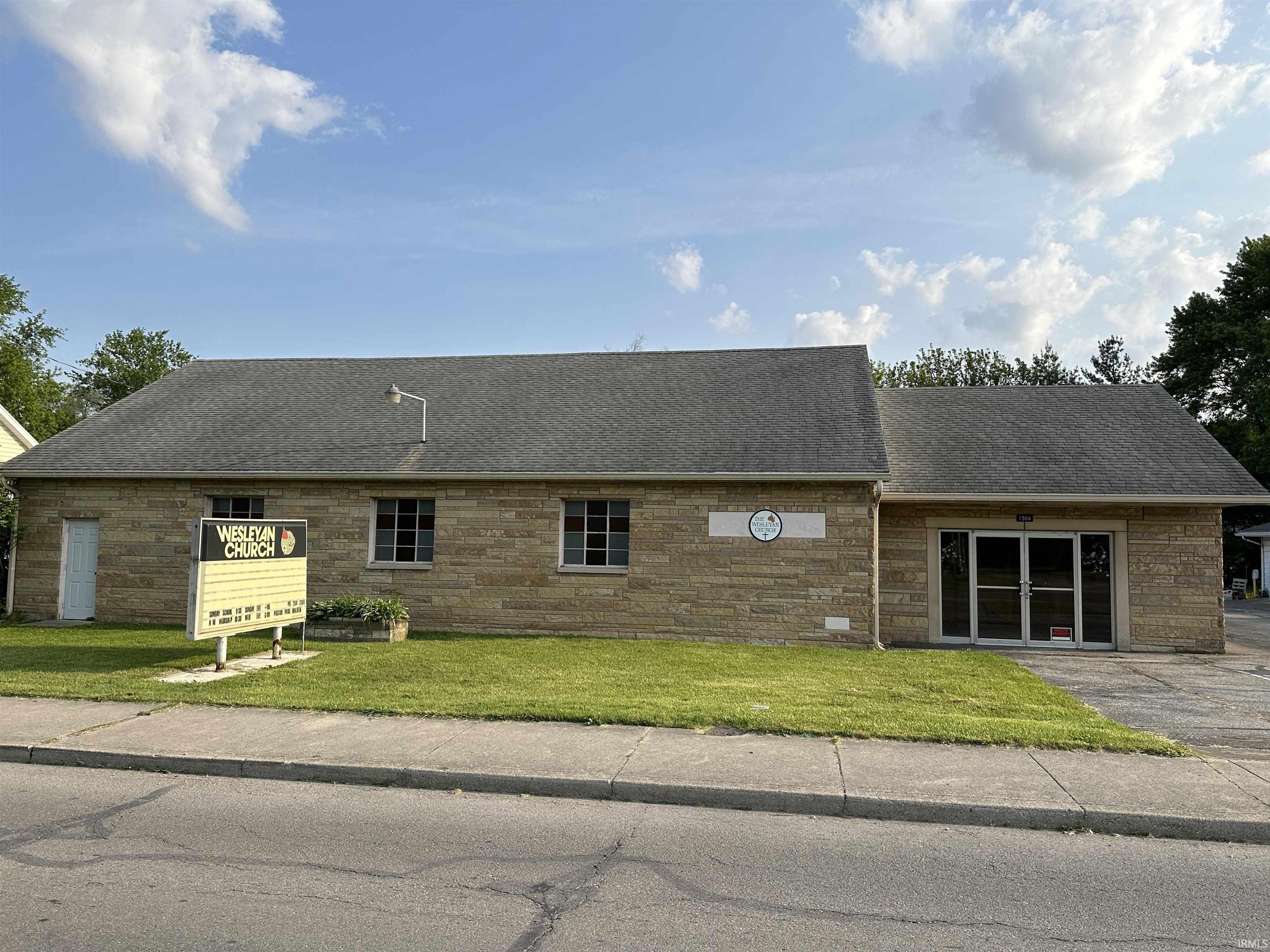1904 E 18th Street Muncie IN 47302