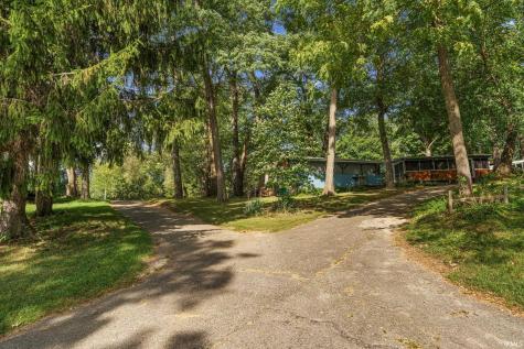 15983 12th Road Plymouth IN 46563