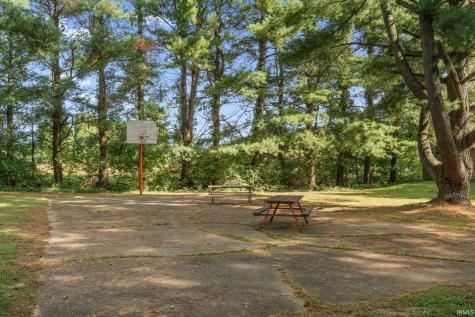 15983 12th Road Plymouth IN 46563