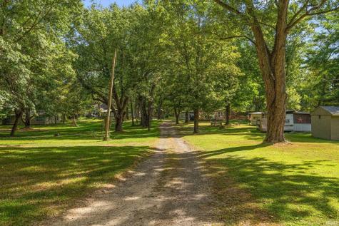 15983 12th Road Plymouth IN 46563