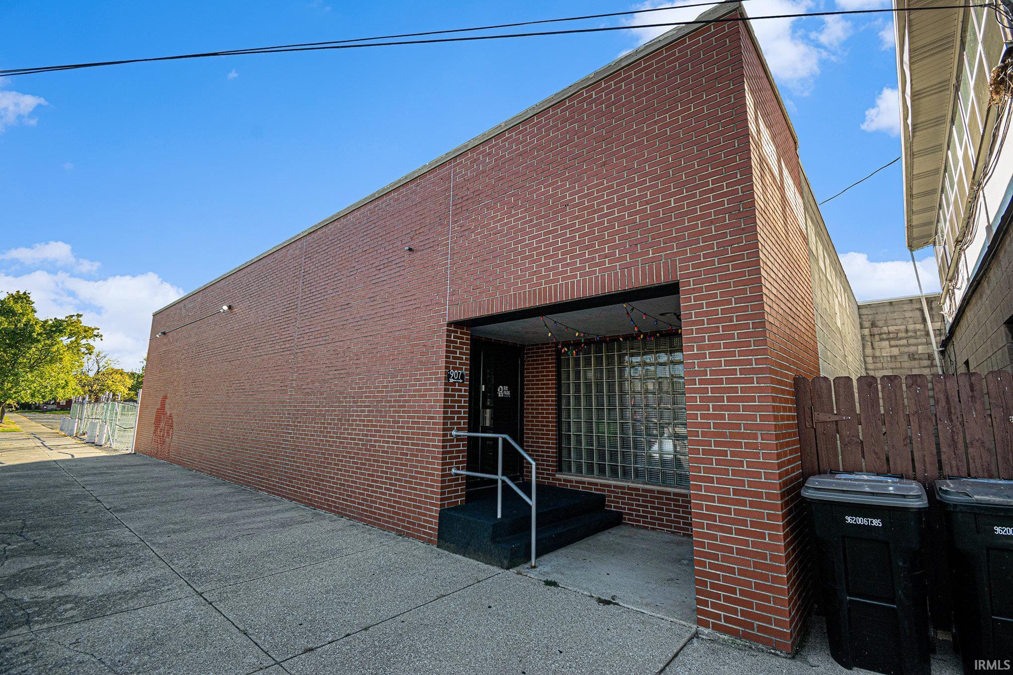 907 S 31st Street South Bend IN 46615
