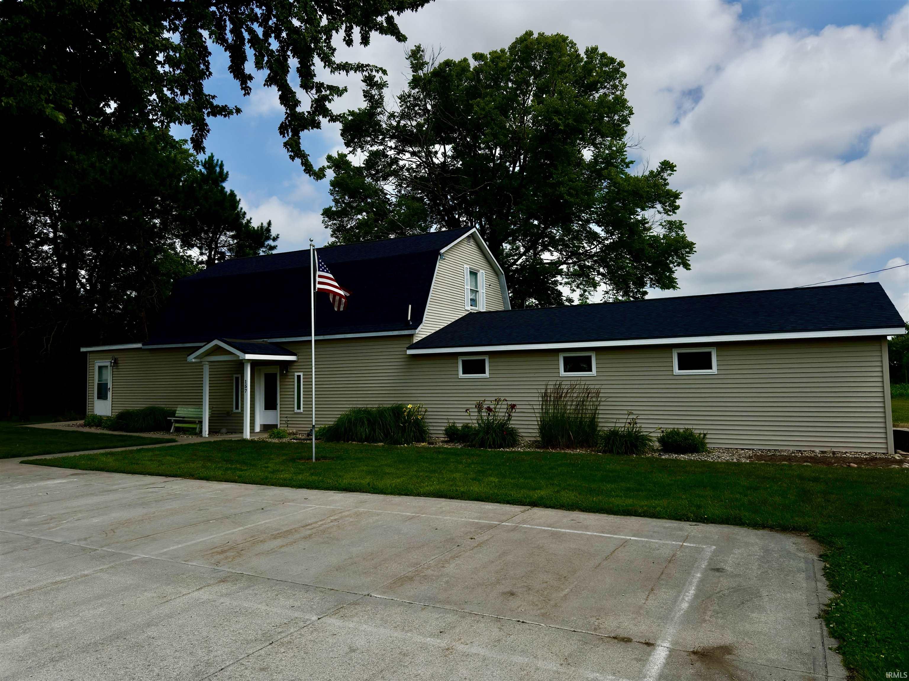 157 N River Road Ligonier IN 46767