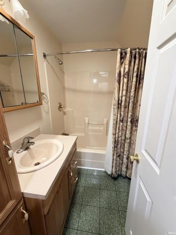 157 N River Road Ligonier IN 46767