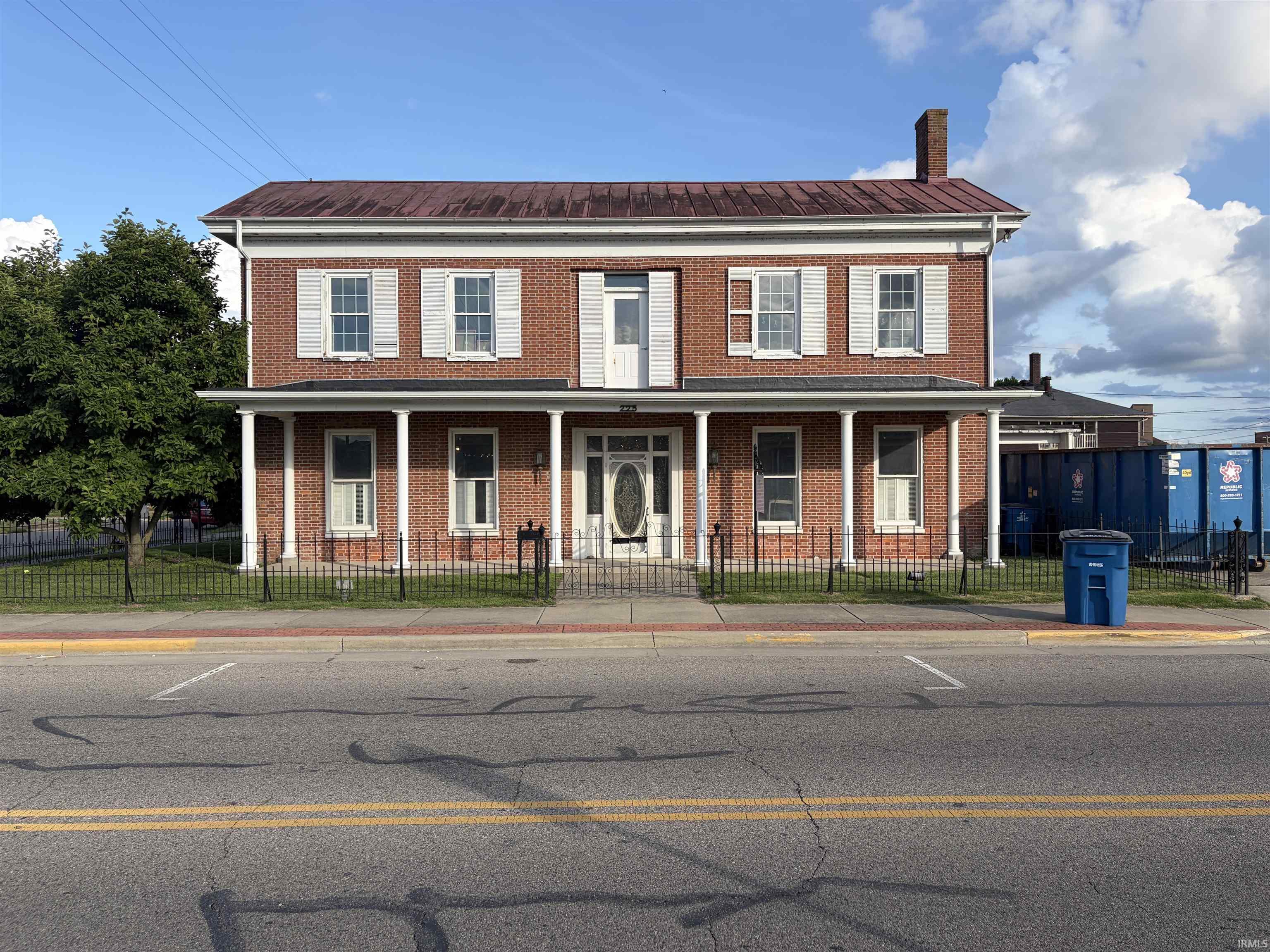 225 N 2nd Street Vincennes IN 47591