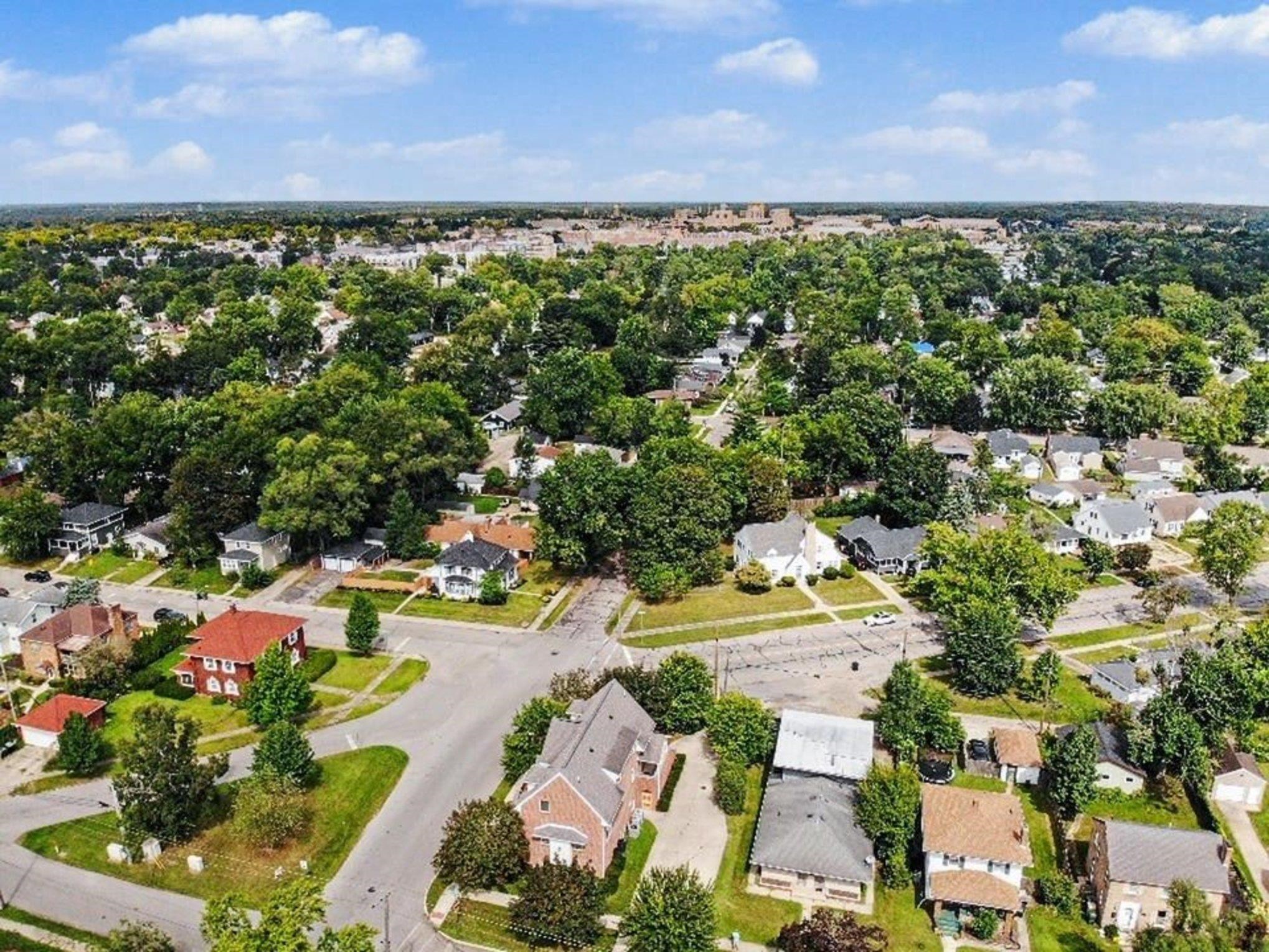 330 N Sunnyside Avenue South Bend IN 46617