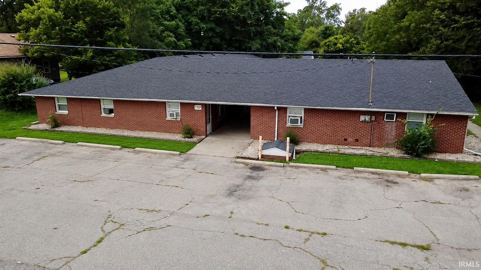 Muncie IN, 709 S Hutchinson Avenue