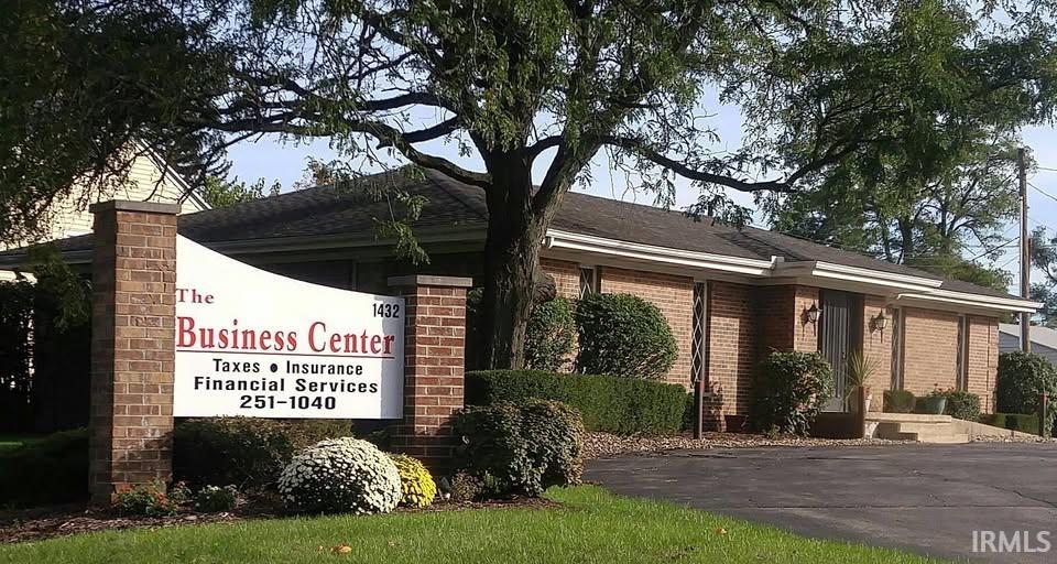 1432 Lincoln Way E South Bend IN 46613