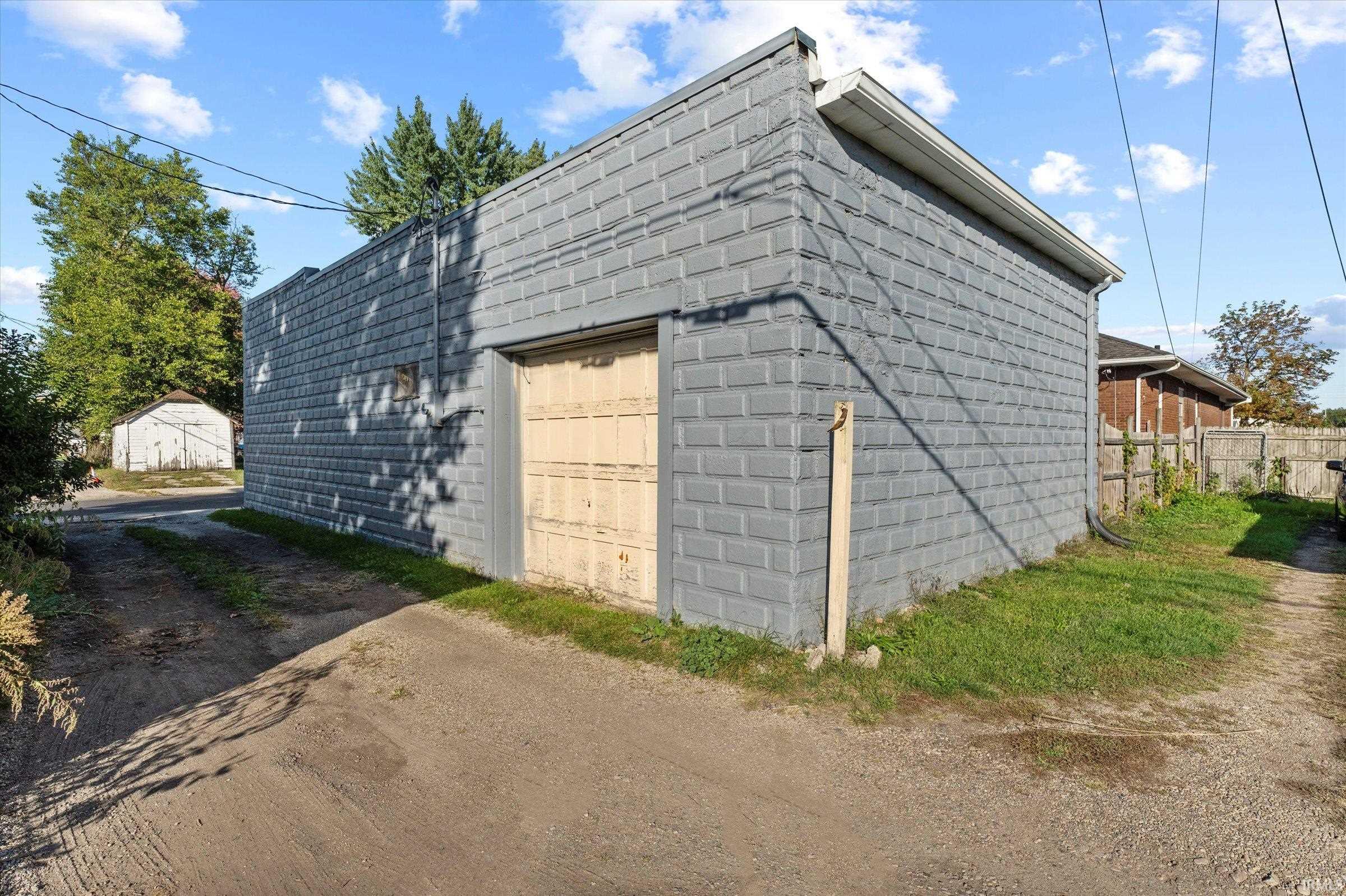 2210 Ford Street South Bend IN 46619