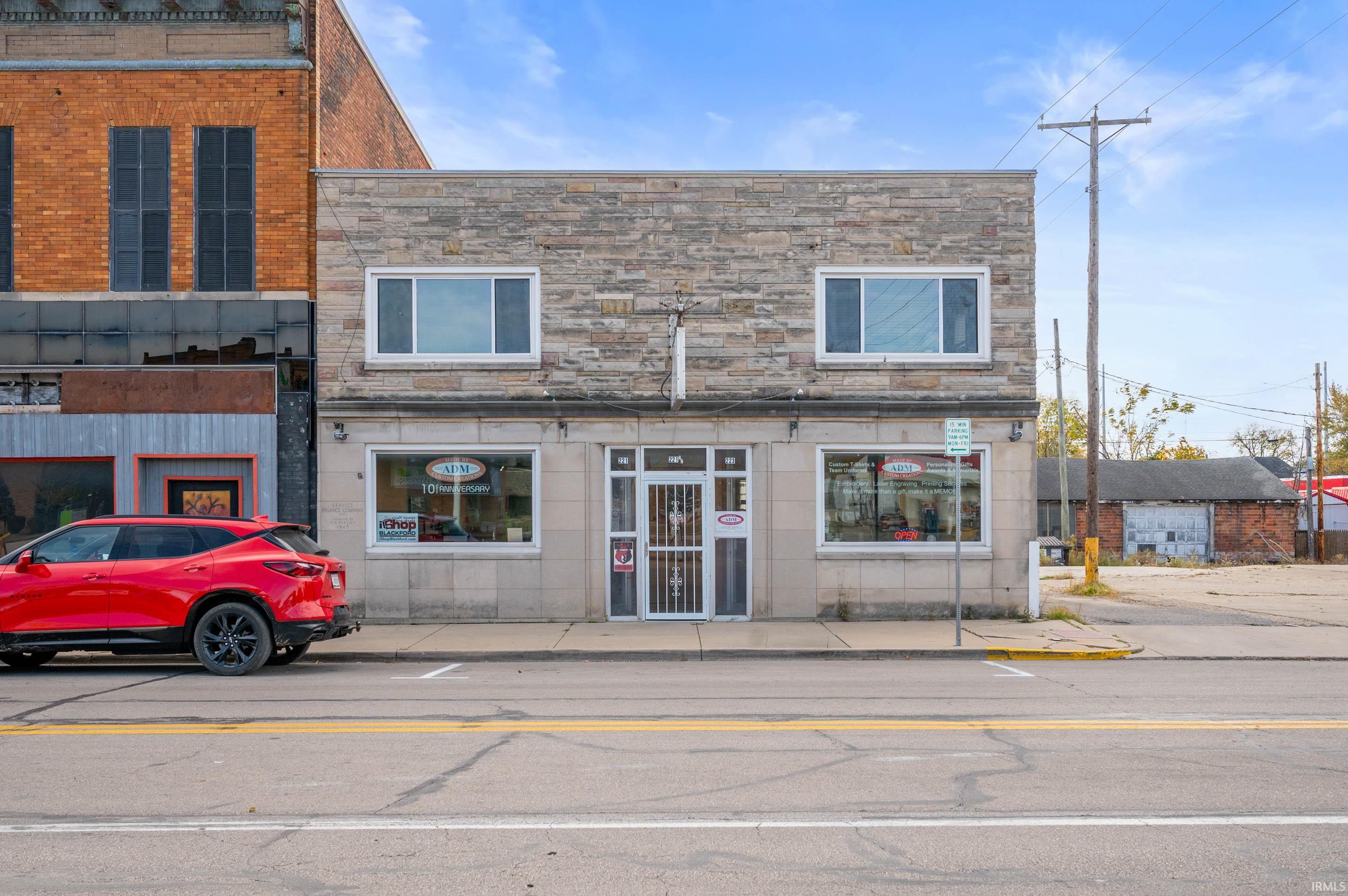 221 & 223 W Washington Street Hartford City IN 47348
