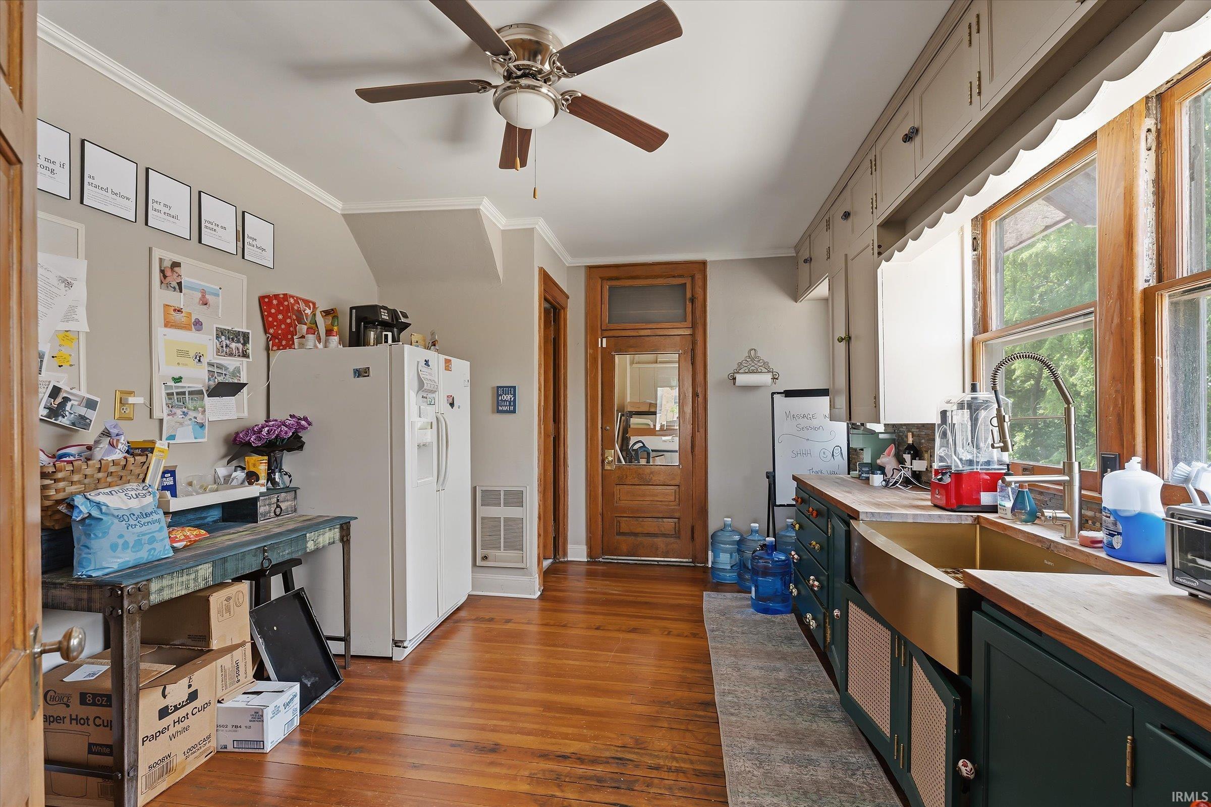 1028 E Colfax Avenue South Bend IN 46617