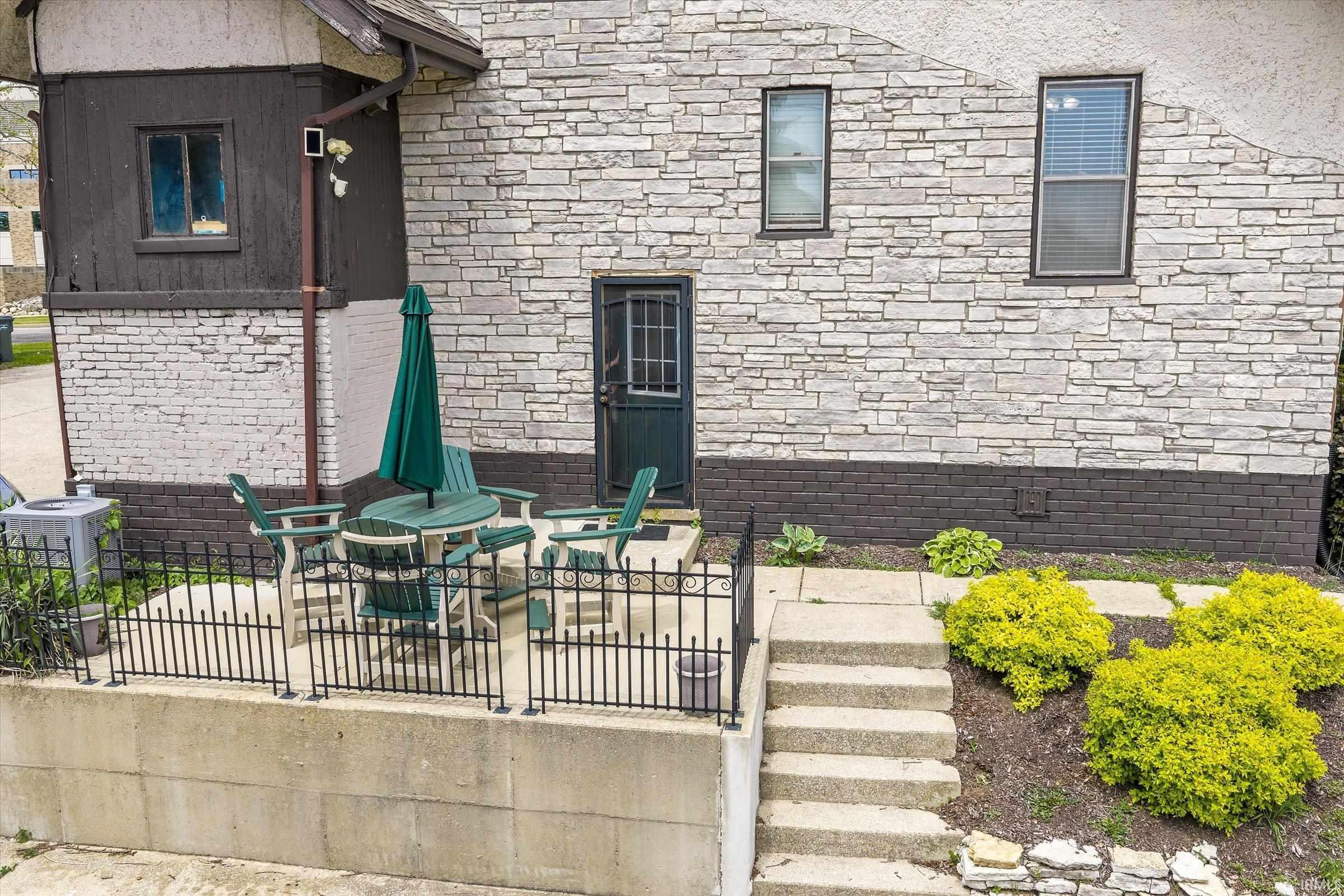 1028 E Colfax Avenue South Bend IN 46617